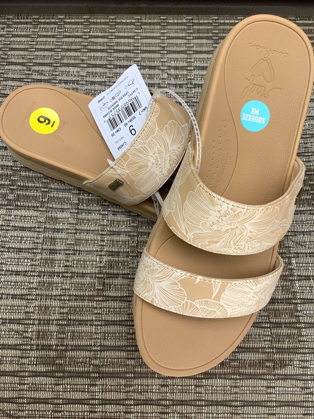 NWT REEF Banded Horizon Hi Strap Sandals Tan Floral 9